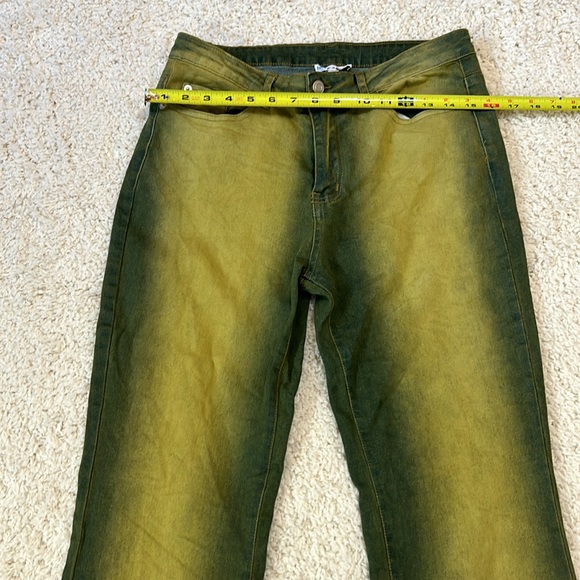 NWOT FASHION NOVA L (12) green toned flare jeans—fit like a size 10/12–see pics! - Picture 3 of 9